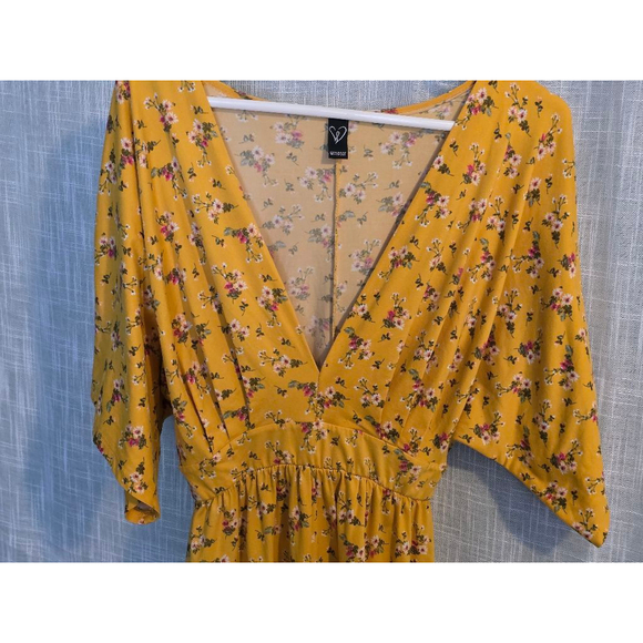 Women's Windsor Romper Size M‎ Yellow Floral - Picture 5 of 8